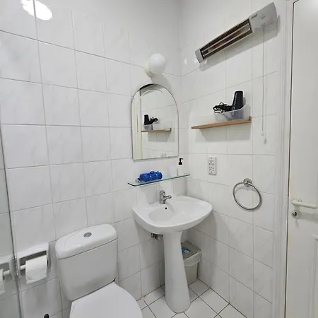 Newly Renovated Venus 500 M Gated Reginagardens1