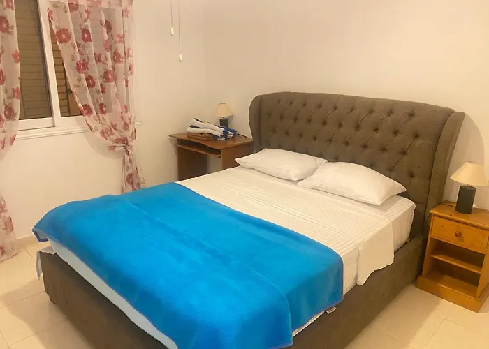 Bestbeachnewlyrenovatespoolsgatedreginagardens1 Apartment Paphos